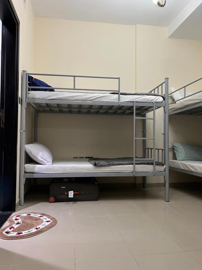 Grand Pearl Hostel For Boys Dubai Eksteriør billede