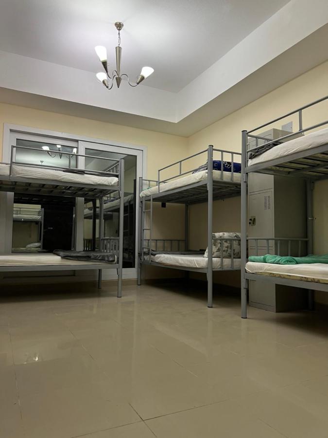 Grand Pearl Hostel For Boys Dubai Eksteriør billede