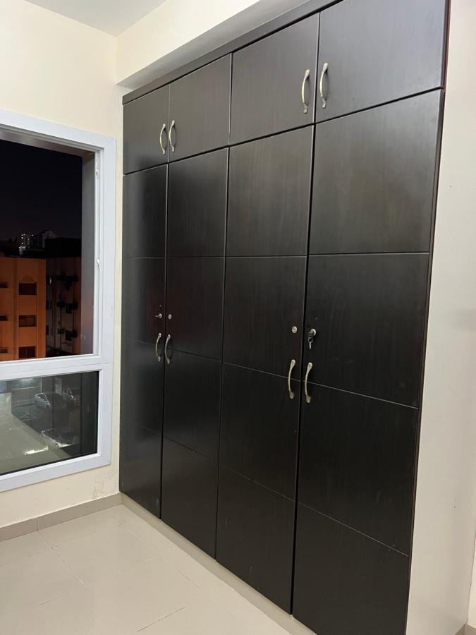 Grand Pearl Hostel For Boys Dubai Eksteriør billede